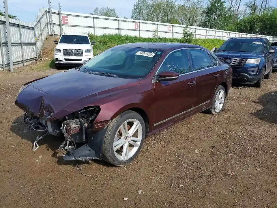 1VWCN7A34CC049525 2012 VOLKSWAGEN PASSAT-0