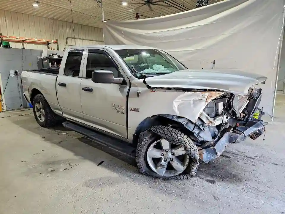 1C6RR7FT6KS546811 2019 RAM 1500-3