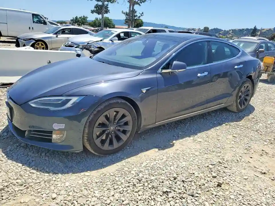 5YJSA1E28JF261207 2018 TESLA MODEL S-0