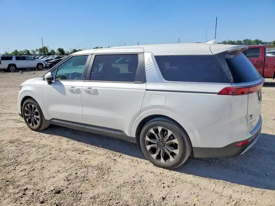 KNDNC5H37R6444009 2024 KIA CARNIVAL E-1