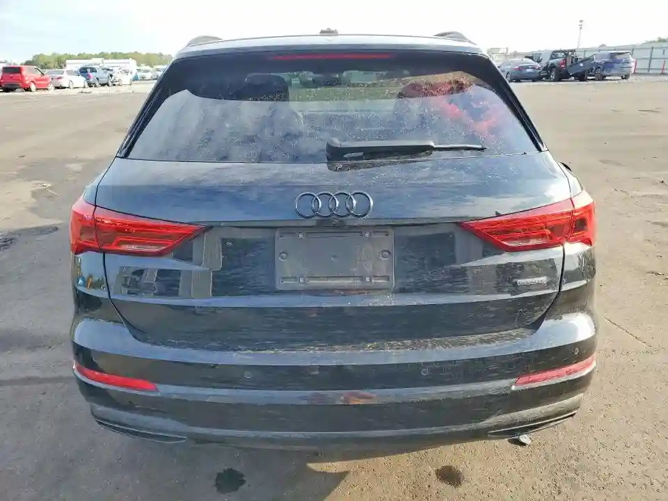 WA1AECF31L1114607 2020 AUDI Q3-5
