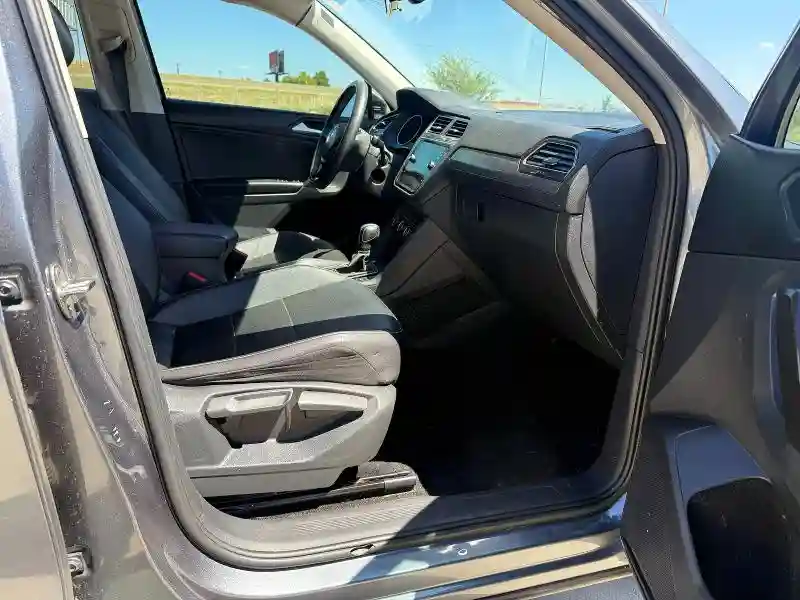 3VV3B7AX5MM082002 2021 VOLKSWAGEN TIGUAN-4