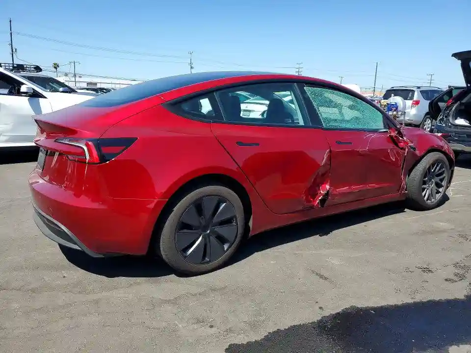 5YJ3E1EA5SF076470 2025 TESLA MODEL 3-2