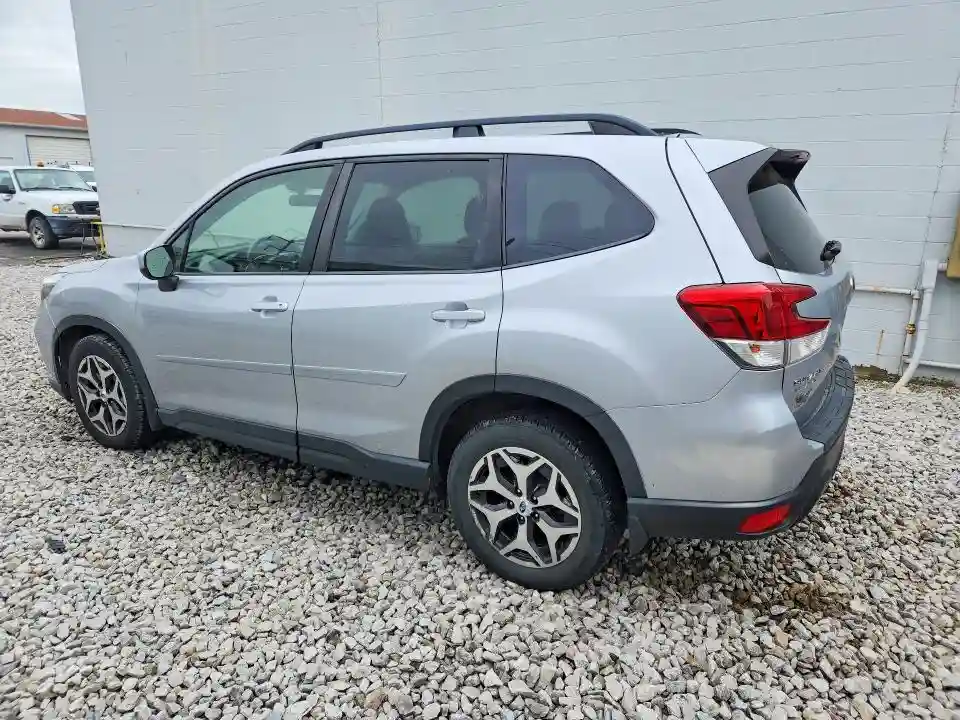 JF2SKAEC6KH417284 2019 SUBARU FORESTER-1