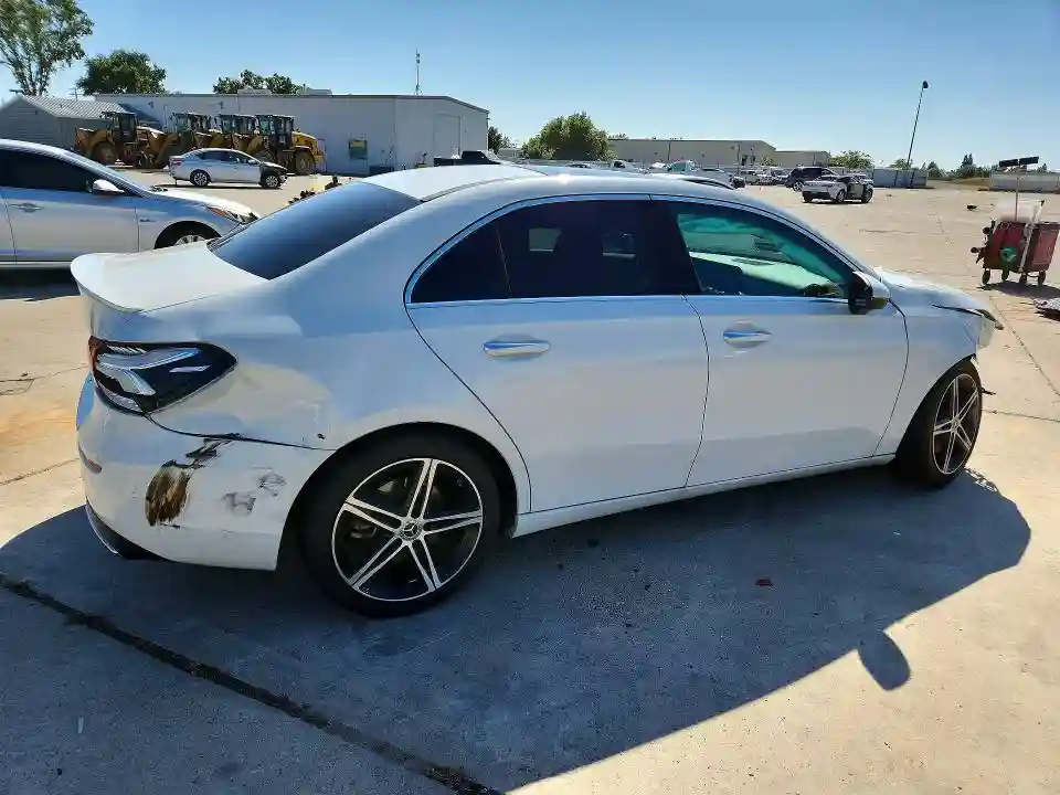 WDD3G4EB0KW021639 2019 MERCEDES-BENZ A-CLASS-2