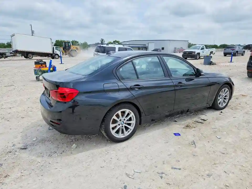 WBA8E1G59JNU90189 2018 BMW 3 SERIES-2