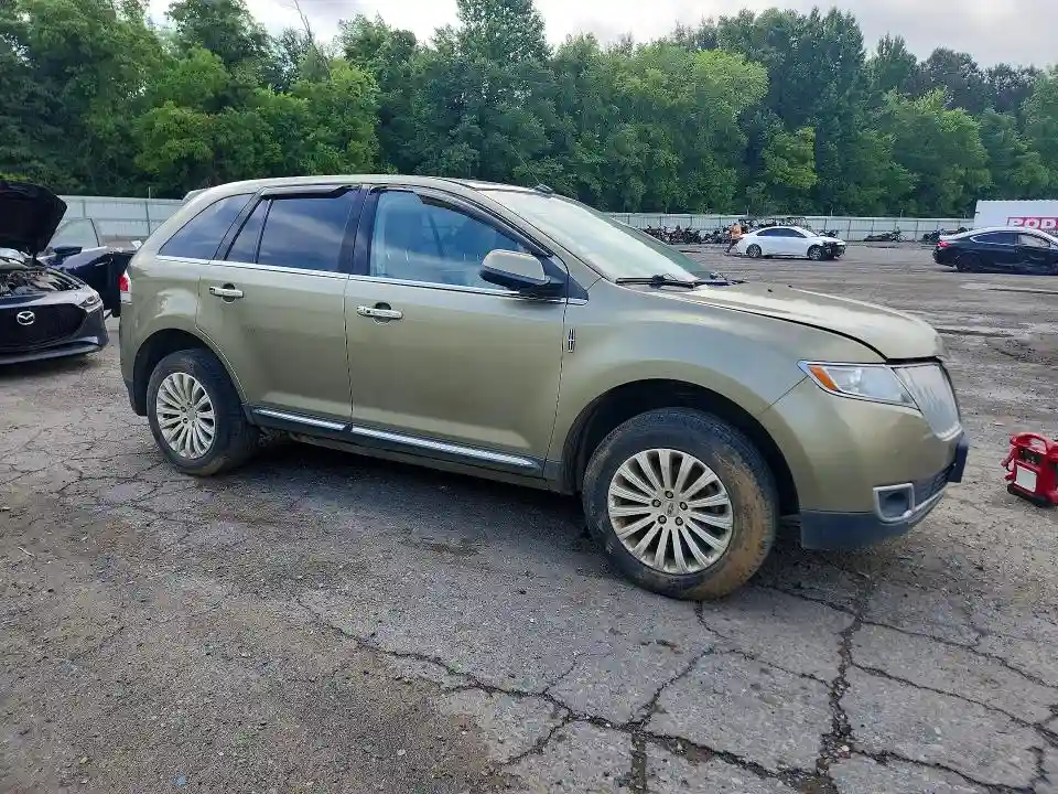 2LMDJ6JKXDBL36924 2013 LINCOLN MKX-3