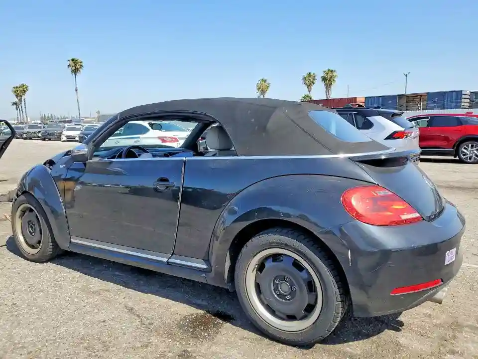3VW5P7AT8DM804906 2013 VOLKSWAGEN BEETLE-1