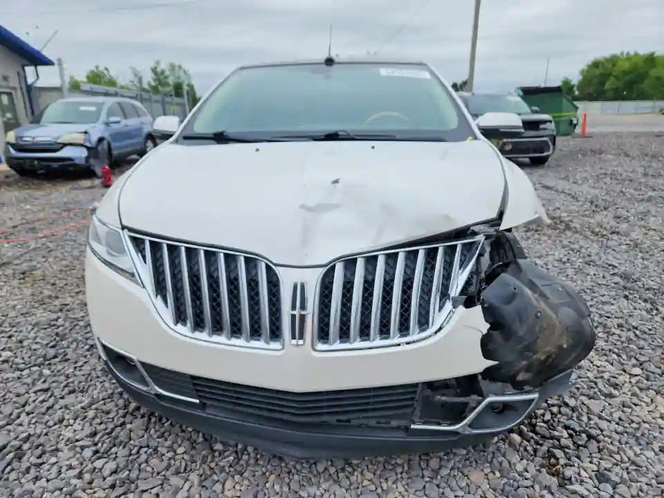 2LMDJ8JK3DBL44259 2013 LINCOLN MKX-4