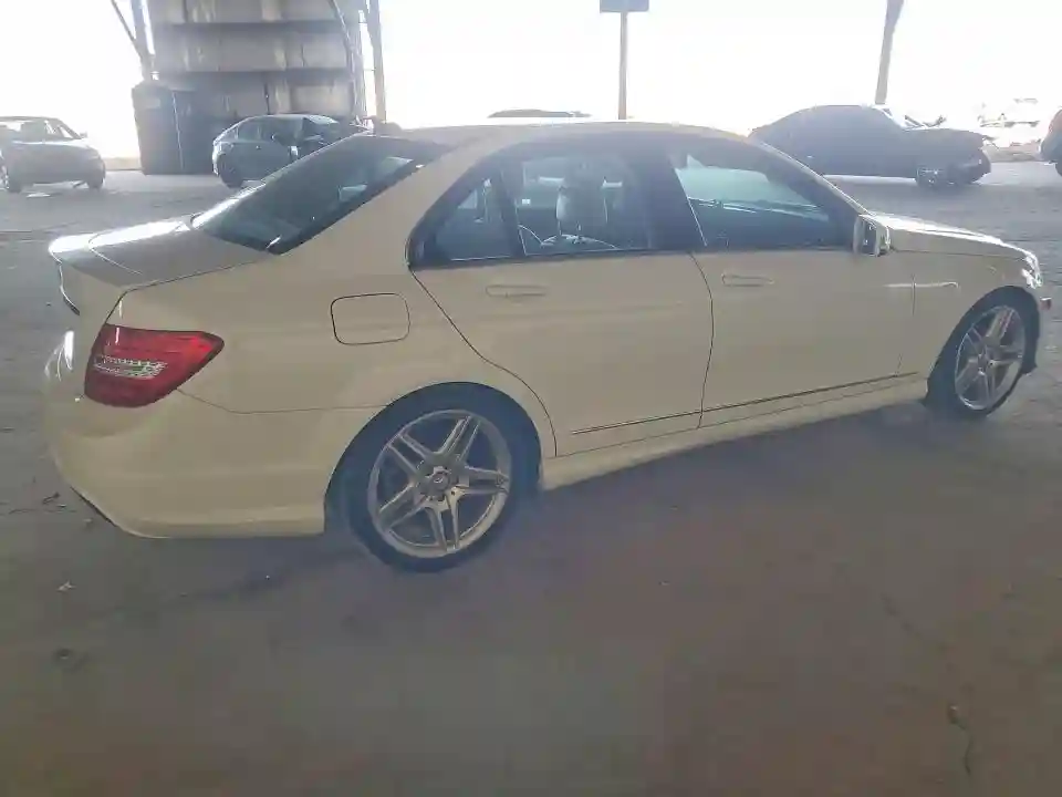 WDDGF4HB5DR271380 2013 MERCEDES-BENZ C-CLASS-2