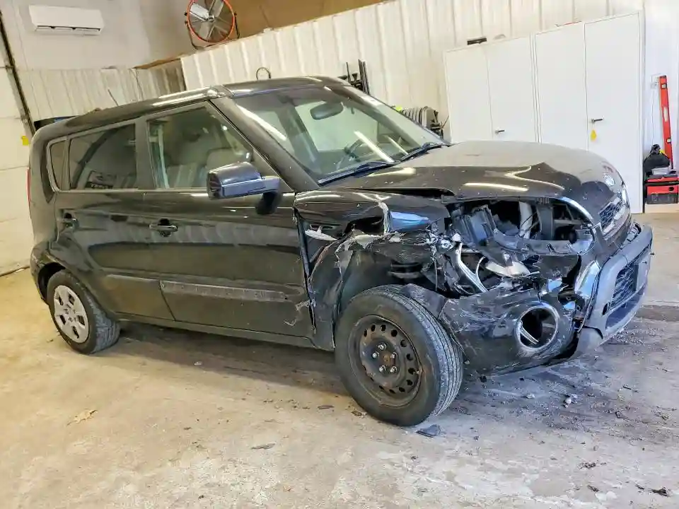KNDJT2A51D7636196 2013 KIA SOUL-3