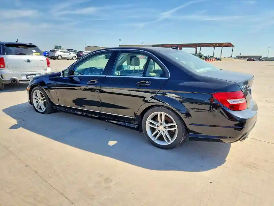 WDDGF4HB6CR203295 2012 MERCEDES-BENZ C 250-1