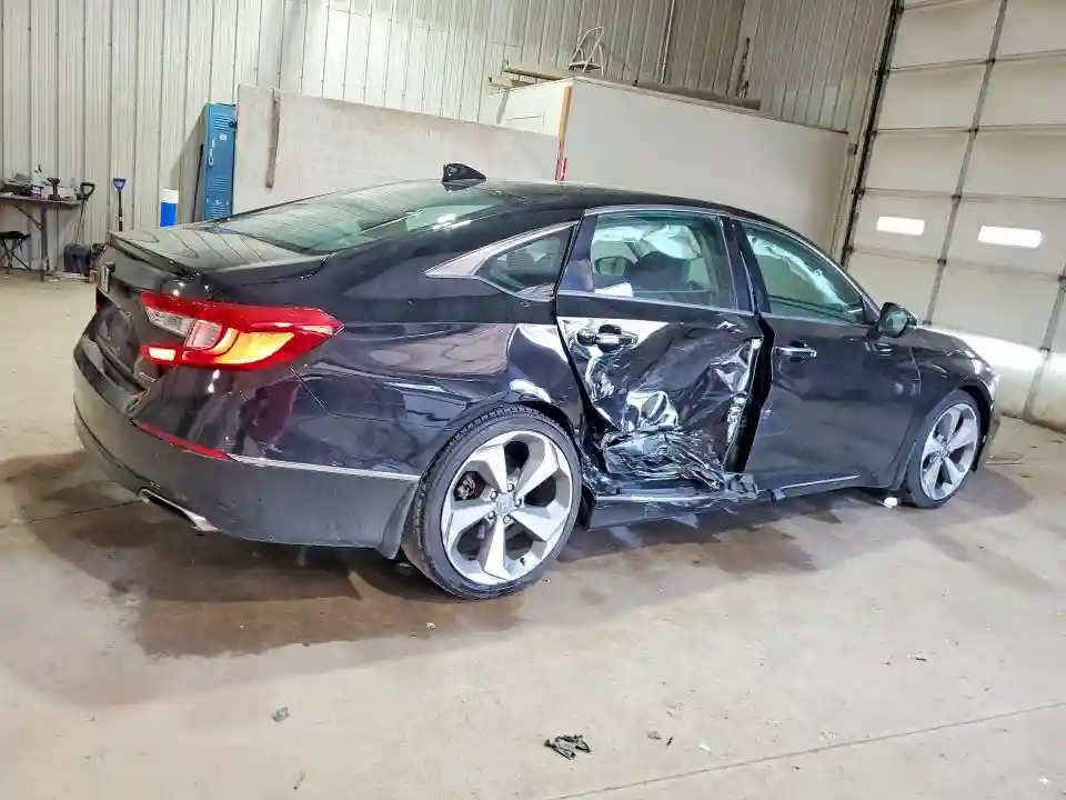1HGCV1F9XJA070130 2018 HONDA ACCORD-2