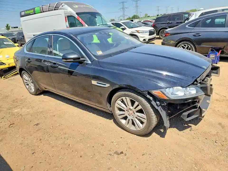 SAJBJ4BV6HCY27096 2017 JAGUAR XF-3