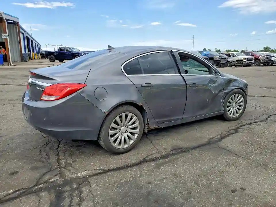 W04GY5GV4B1081985 2011 BUICK REGAL-2
