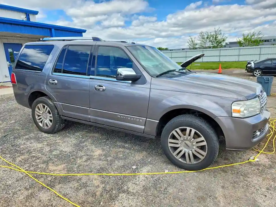 5LMJJ2J59BEJ09112 2011 LINCOLN NAVIGATOR-3