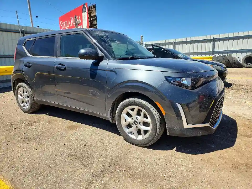 KNDJ23AU0P7205580 2023 KIA SOUL-3