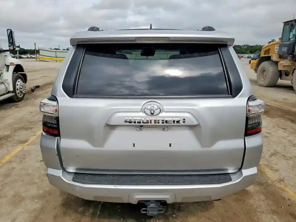 JTEMU5JR0N5993831 2022 TOYOTA 4RUNNER-5