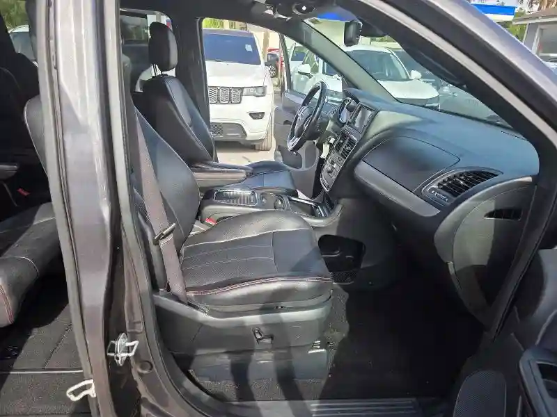 2C4RDGEGXKR760102 2019 DODGE CARAVAN-4