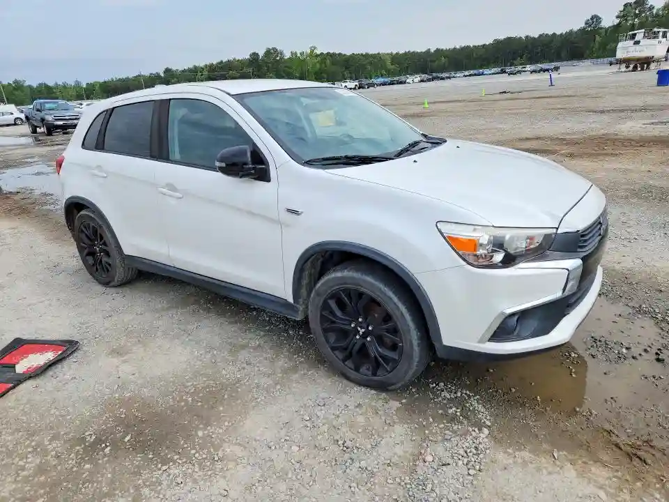 JA4AP3AU6HZ053256 2017 MITSUBISHI OUTLANDER-3