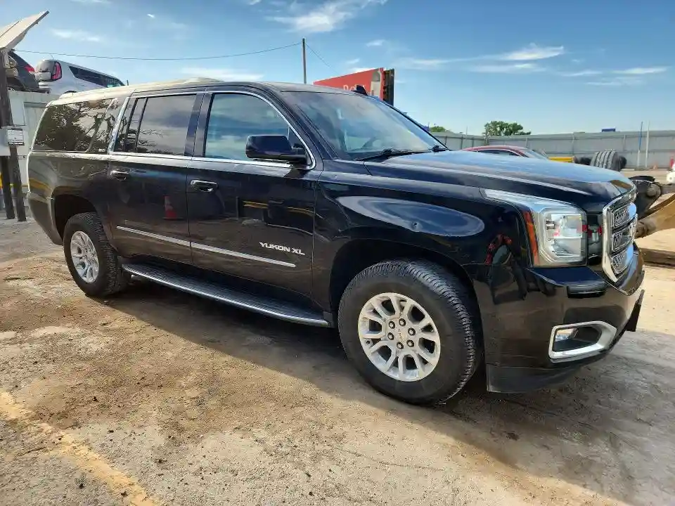 1GKS2GKC0JR249998 2018 GMC YUKON-3