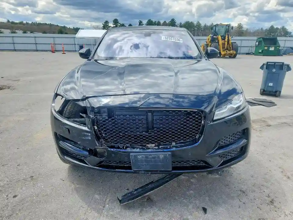 SADCK2BV8HA090942 2017 JAGUAR F-PACE-4