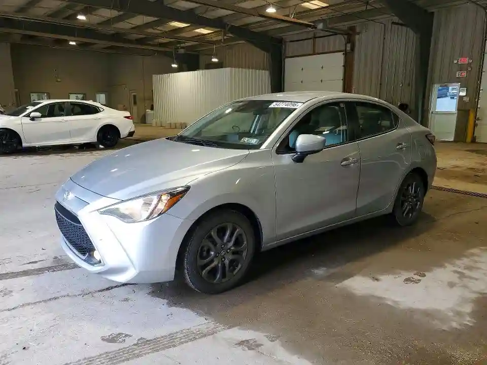 3MYDLBYV2KY504340 2019 TOYOTA YARIS-0