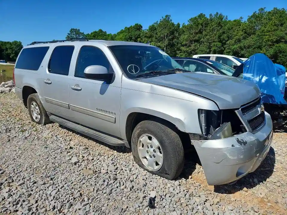 1GNSCJE02BR331988 2011 CHEVROLET SUBURBAN-3