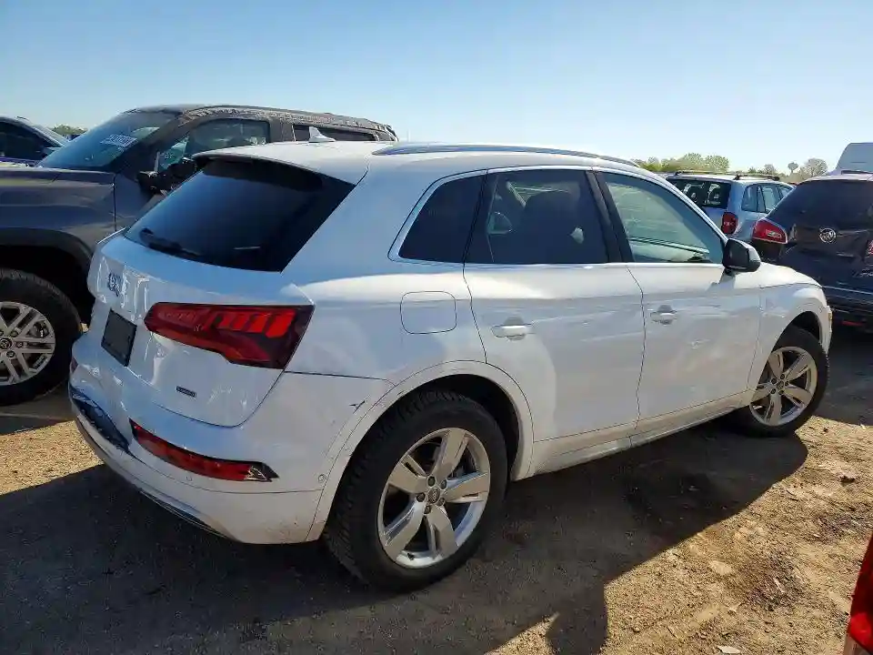 WA1CNAFY5K2050735 2019 AUDI Q5-2