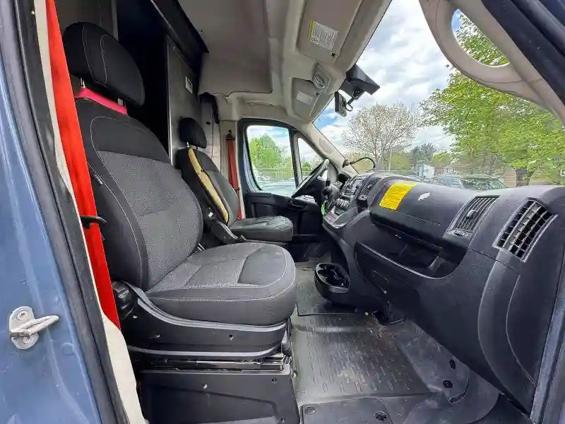 3C6URVJG5LE116863 2020 RAM PROMASTER-4