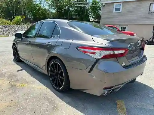 4T1B61HK3JU062288 2018 TOYOTA CAMRY-1