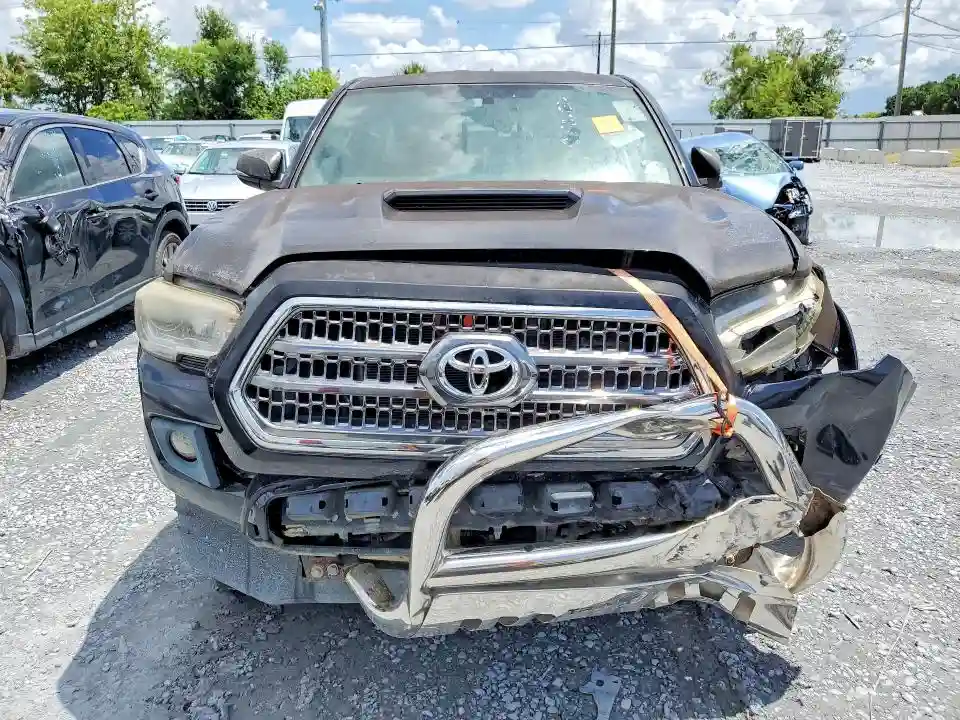 5TFRZ5CN9HX025483 2017 TOYOTA TACOMA-4