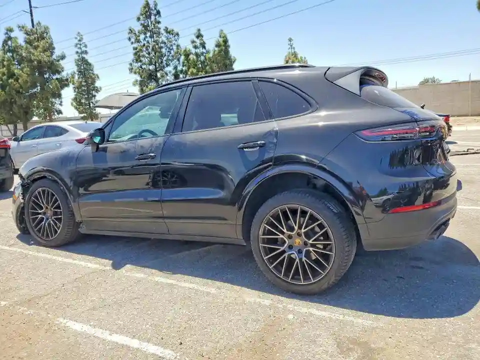 WP1AA2AY7LDA09453 2020 PORSCHE CAYENNE-1
