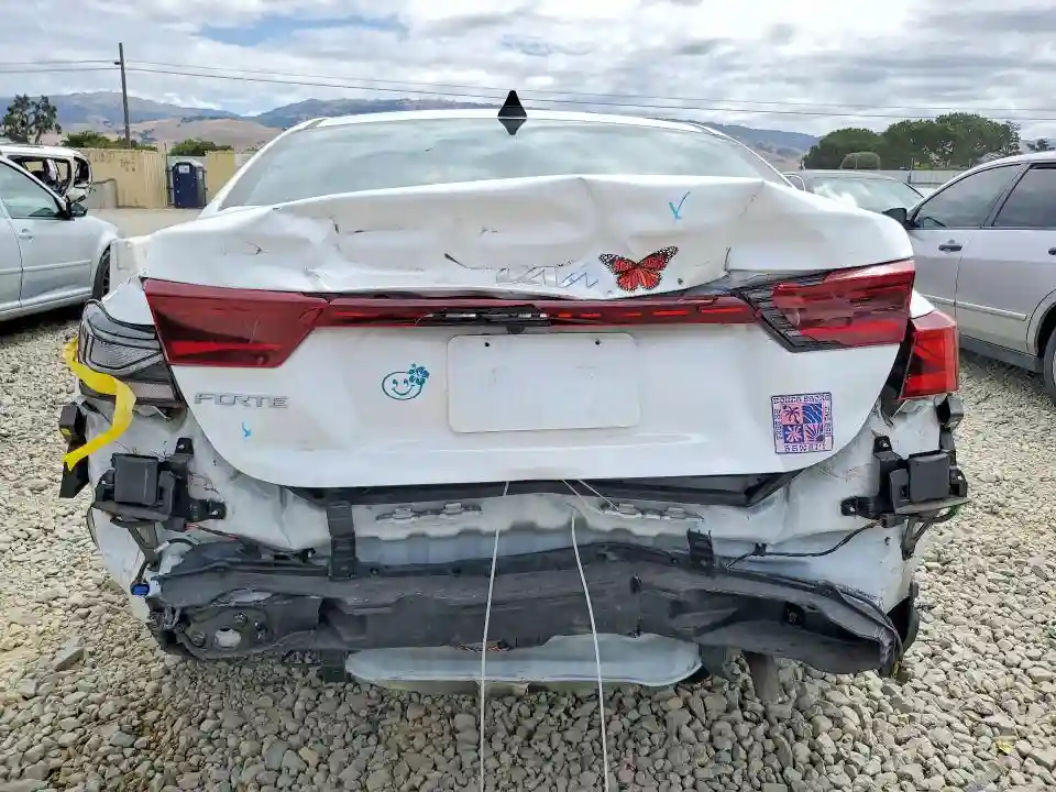 3KPF24AD7PE608824 2023 KIA FORTE-5