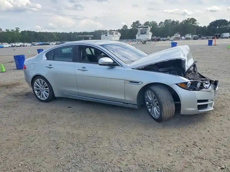 SAJAR4BG9HA947881 2017 JAGUAR XE-3