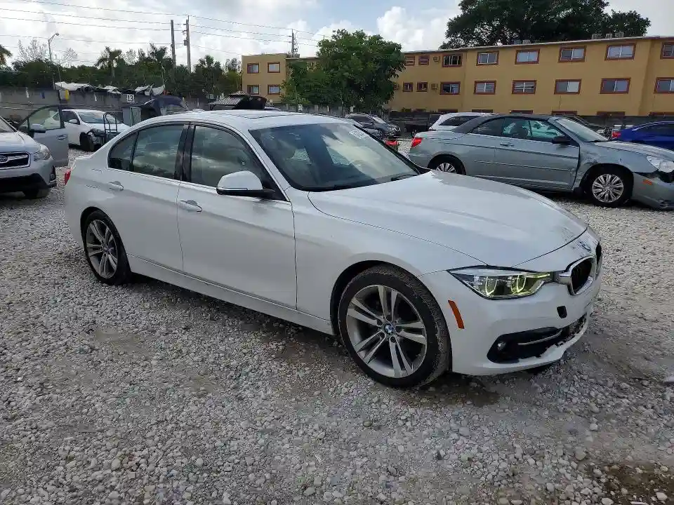 WBA8B9G5XJNU98079 2018 BMW 3 SERIES-3