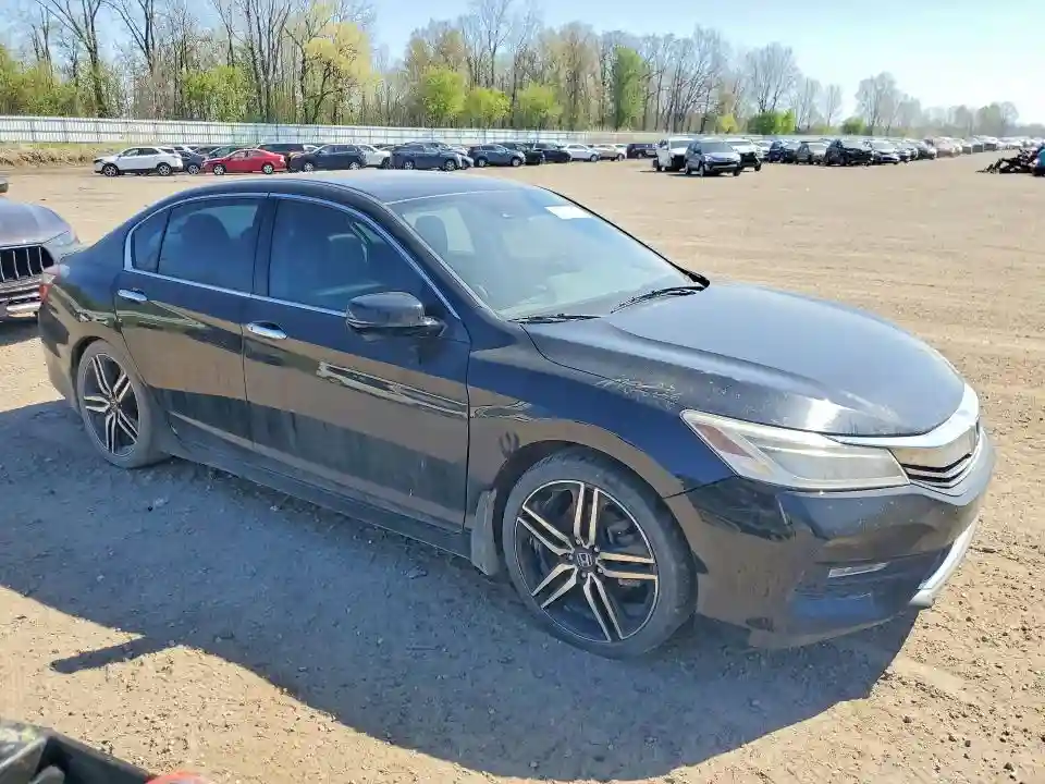 1HGCR3F91HA005032 2017 HONDA ACCORD-3