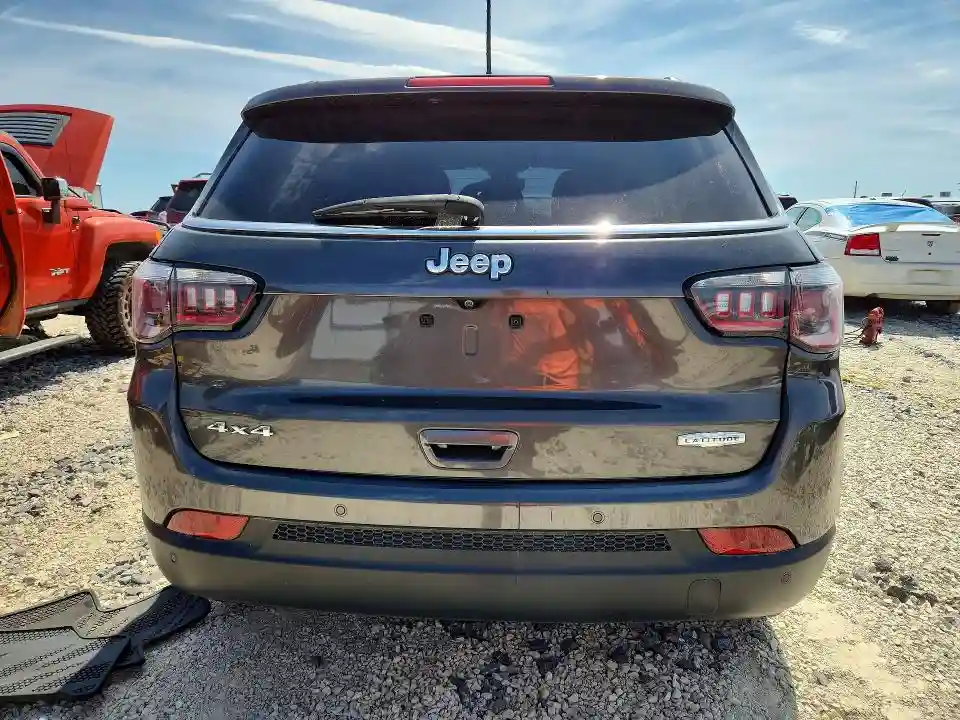 3C4NJDBB3HT654059 2017 JEEP COMPASS-5