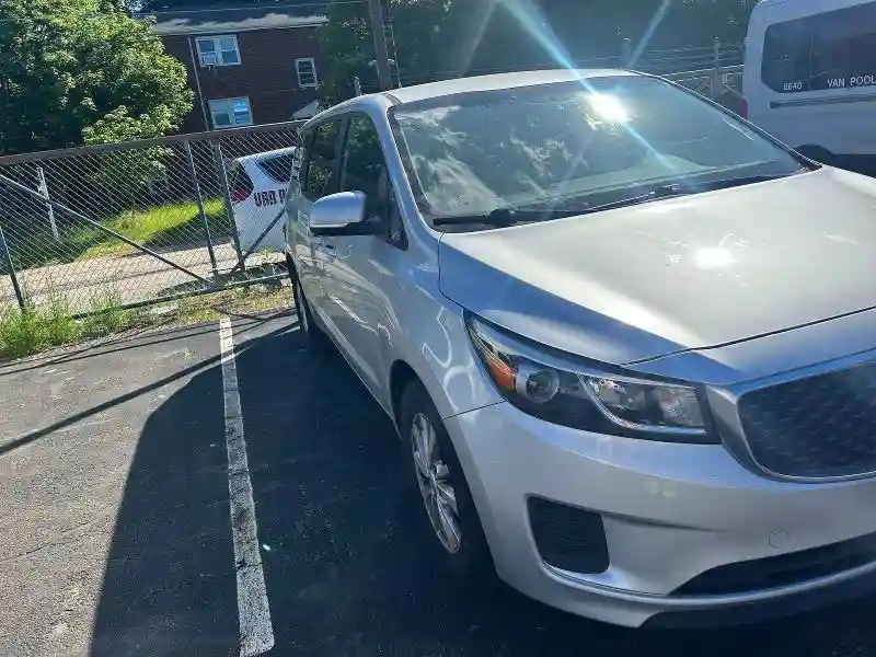KNDMB5C19J6383643 2018 KIA SEDONA-0