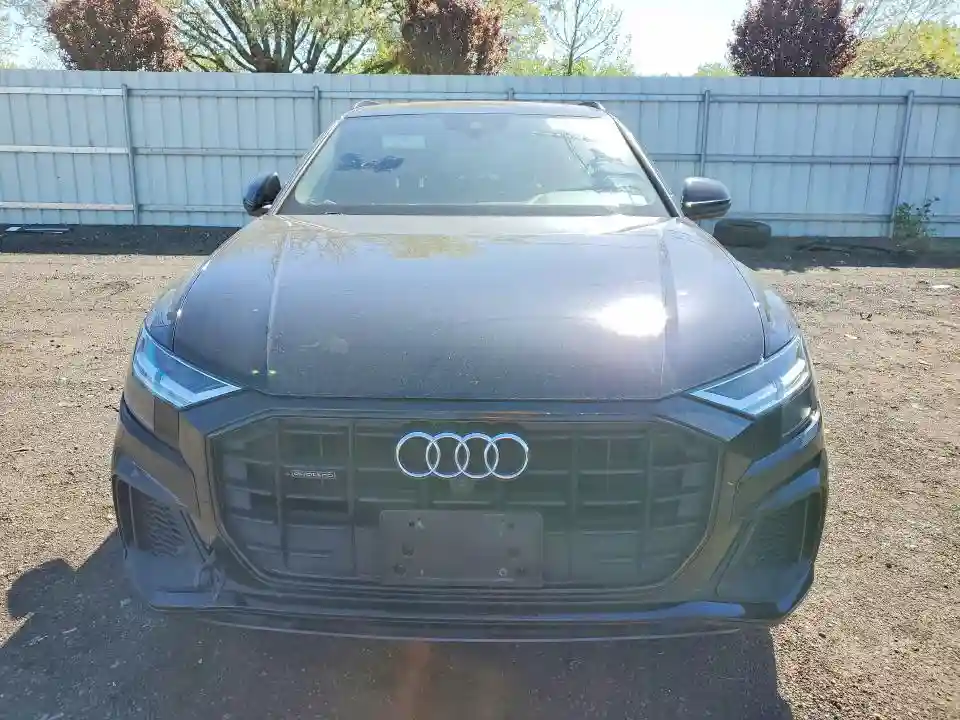 WA1EVAF13KD029494 2019 AUDI Q8-4