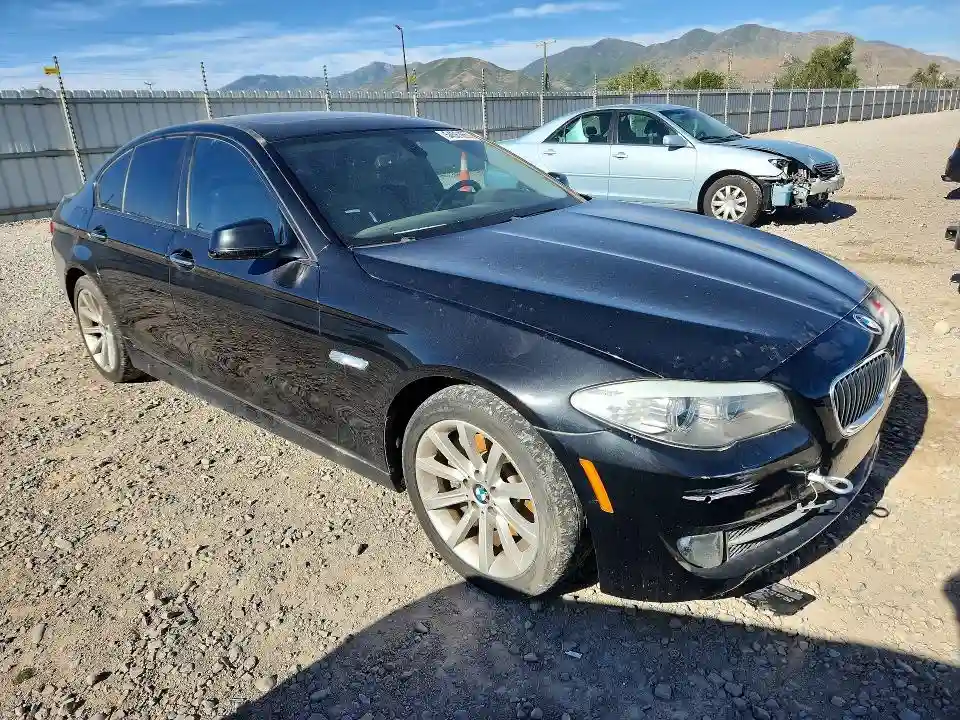 WBAFR7C52BC801138 2011 BMW 5 SERIES-3