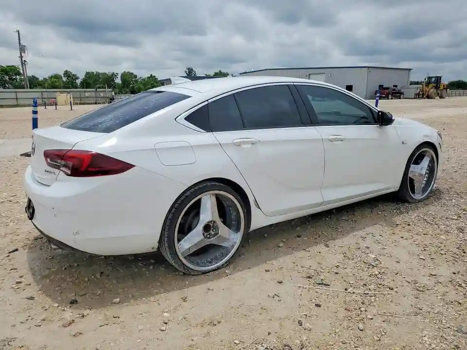 W04GL6SX9K1038806 2019 BUICK REGAL-2
