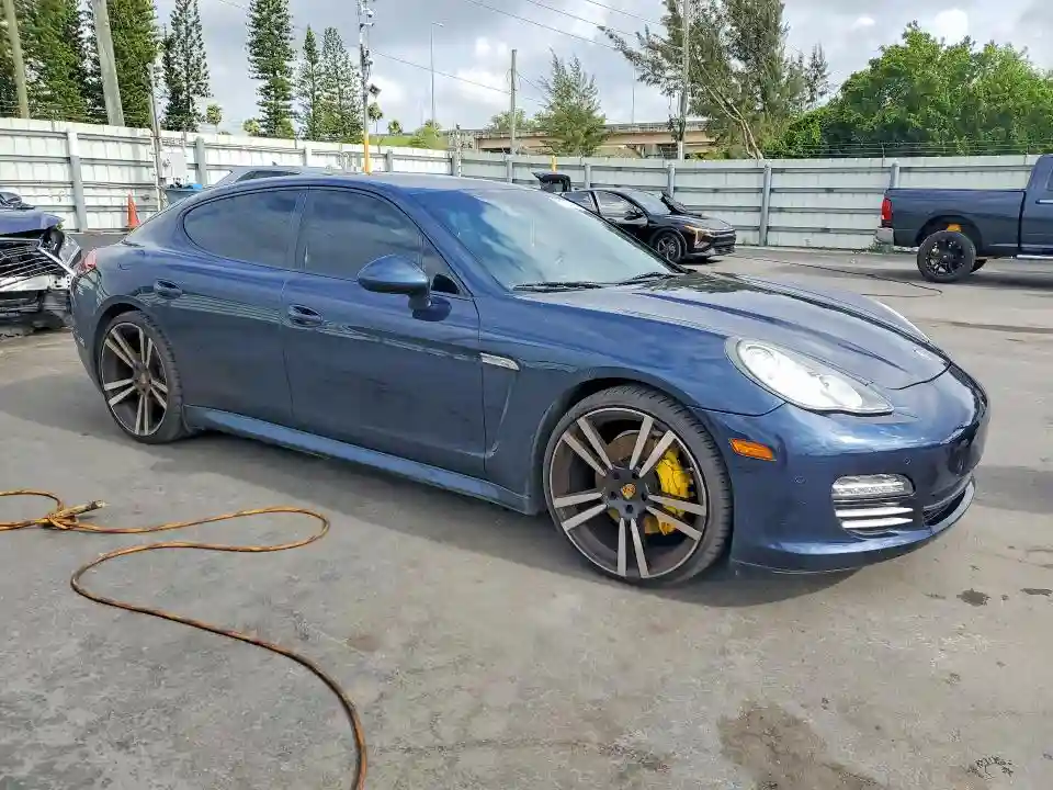 WP0AA2A7XBL011680 2011 PORSCHE PANAMERA-3