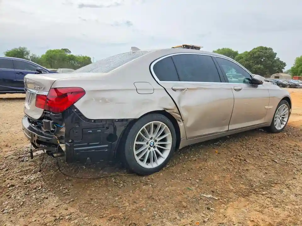 WBAYE8C52ED134631 2014 BMW 7 SERIES-2