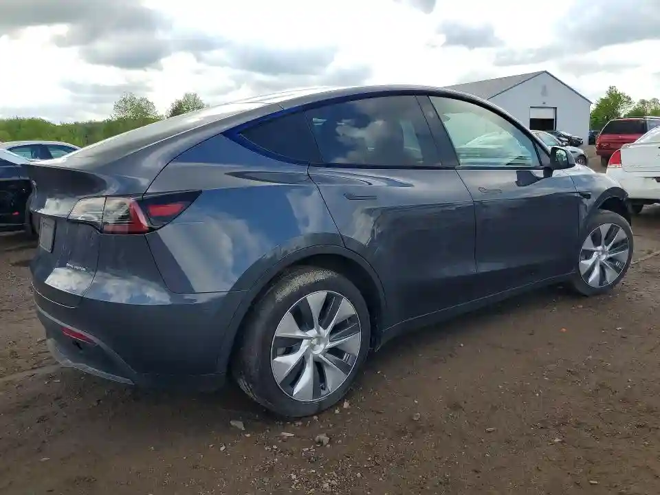 7SAYGDEE3PF843165 2023 TESLA MODEL Y-2