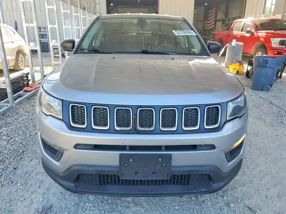 3C4NJCAB9MT531940 2021 JEEP COMPASS-4