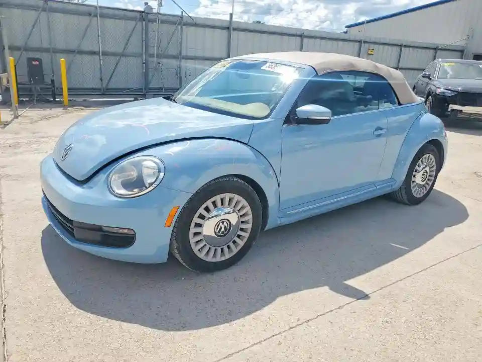 3VW517AT2FM818241 2015 VOLKSWAGEN BEETLE-0