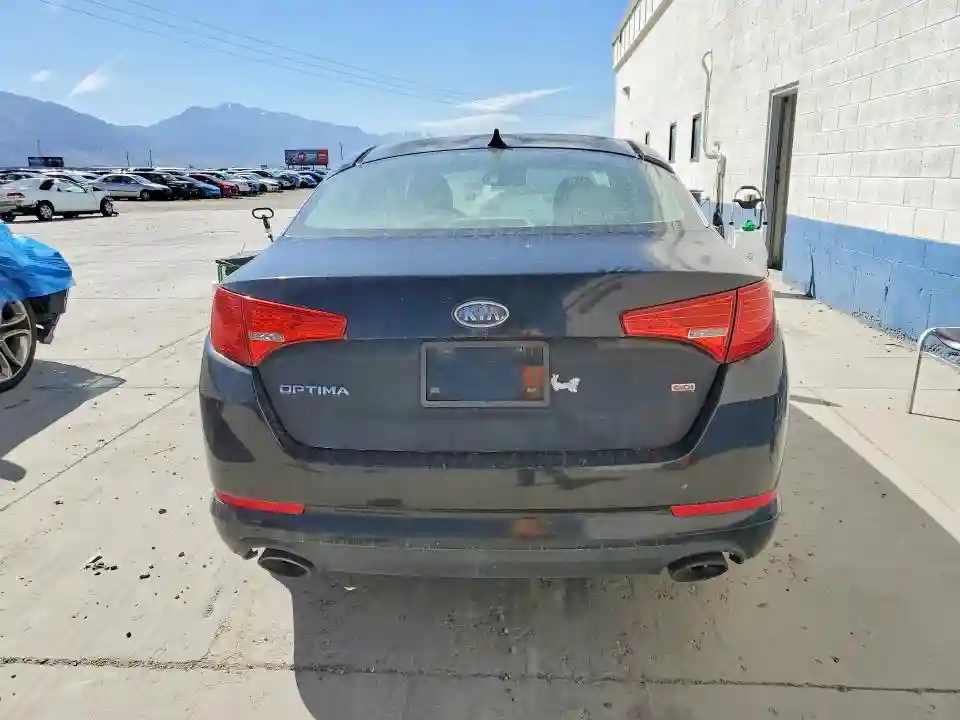 KNAGM4A76D5304672 2013 KIA OPTIMA-5