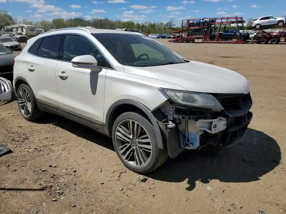 5LMTJ3DH0GUJ04155 2016 LINCOLN MKC-3