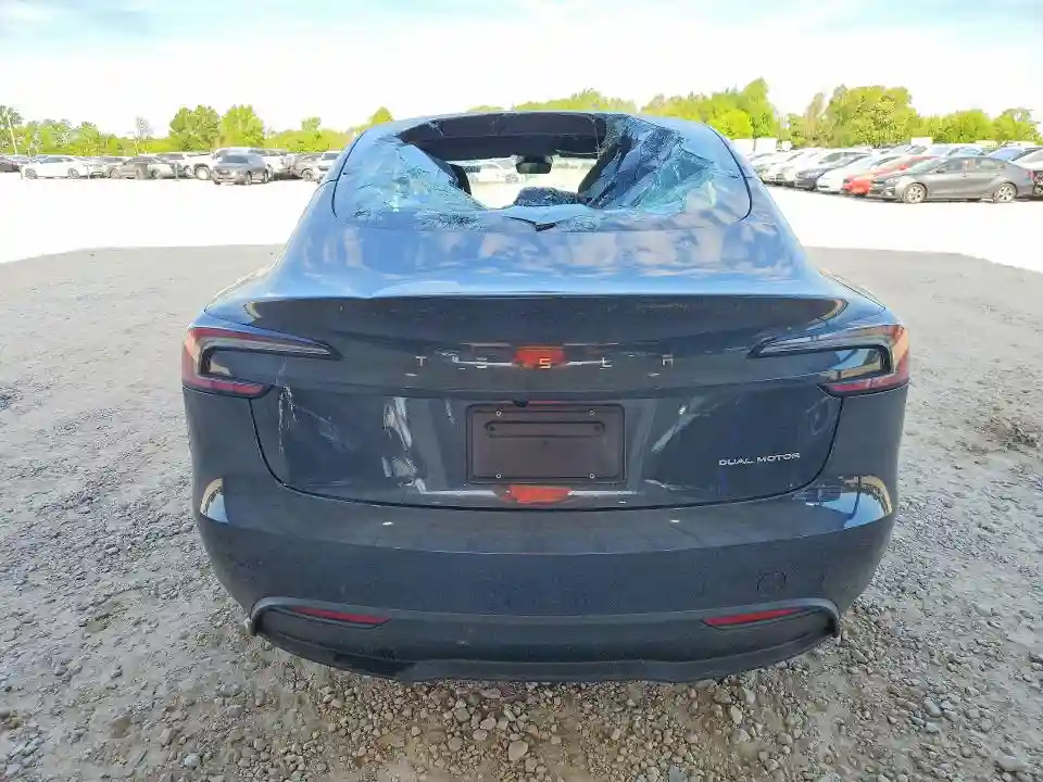 5YJ3E1EB4SF017466 2025 TESLA MODEL 3-5